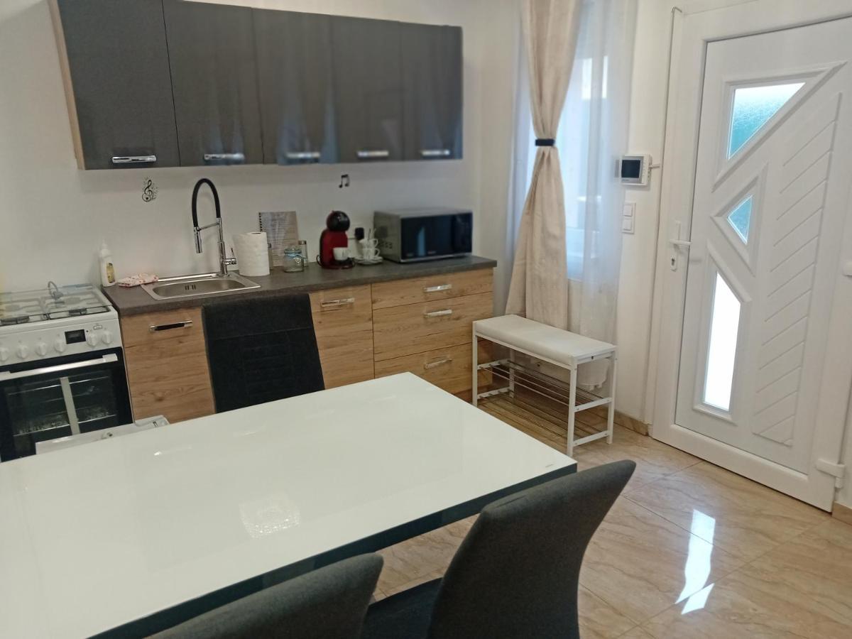 Hangjegy Apartman Дебрецен Екстериор снимка